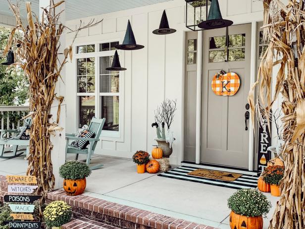 27 Best Outdoor Halloween Decorations in 2021 | HGTV