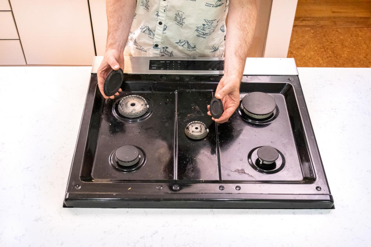 How to Clean a Gas Stovetop  HGTV