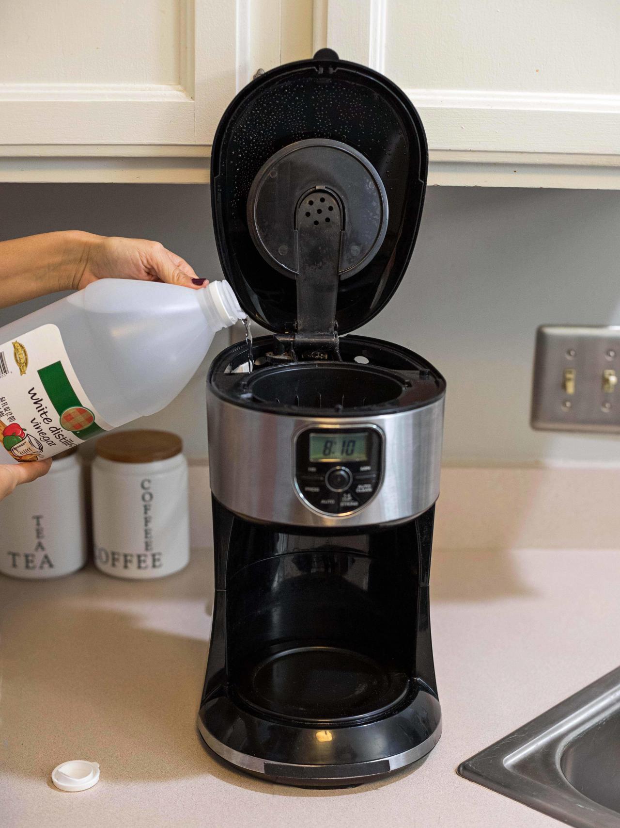 How To Clean A Coffee Maker With Vinegar Hgtv