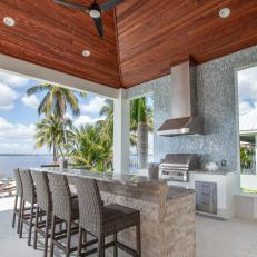 Beautiful Outdoor Kitchen and Bar In Beach House