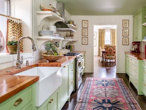 How to Decorate a Kitchen With Color Schemes: Stunning Ideas Unveiled
