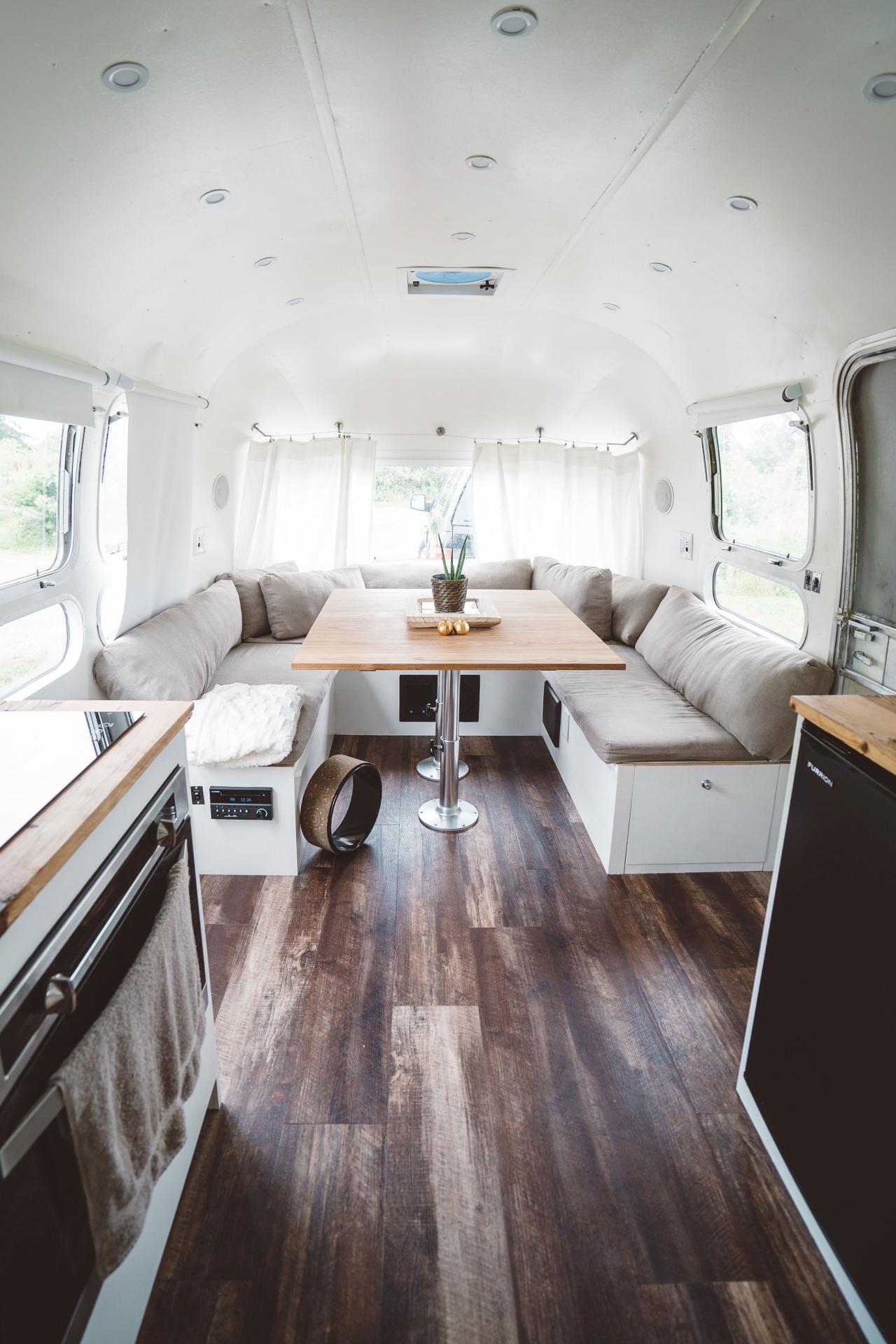 Autocamp's Luxury Airstream Trailers Let You Own the Outdoors in Style -  Maxim