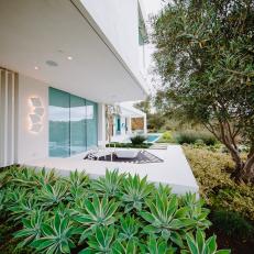 Modern Covered Patio With Landscaped Views