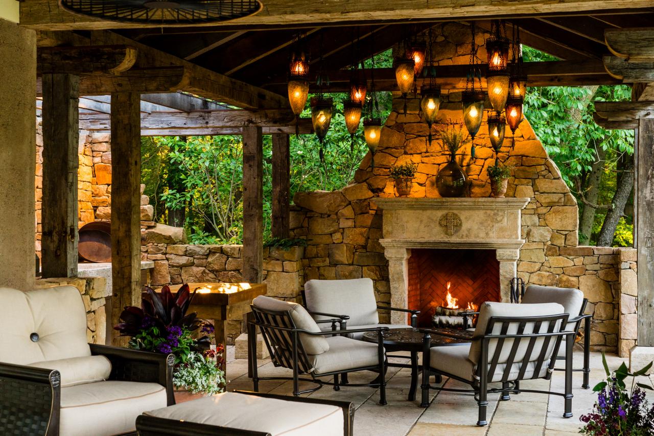 19 Stunning Outdoor Living Room Ideas