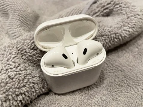 Inside airpods case online