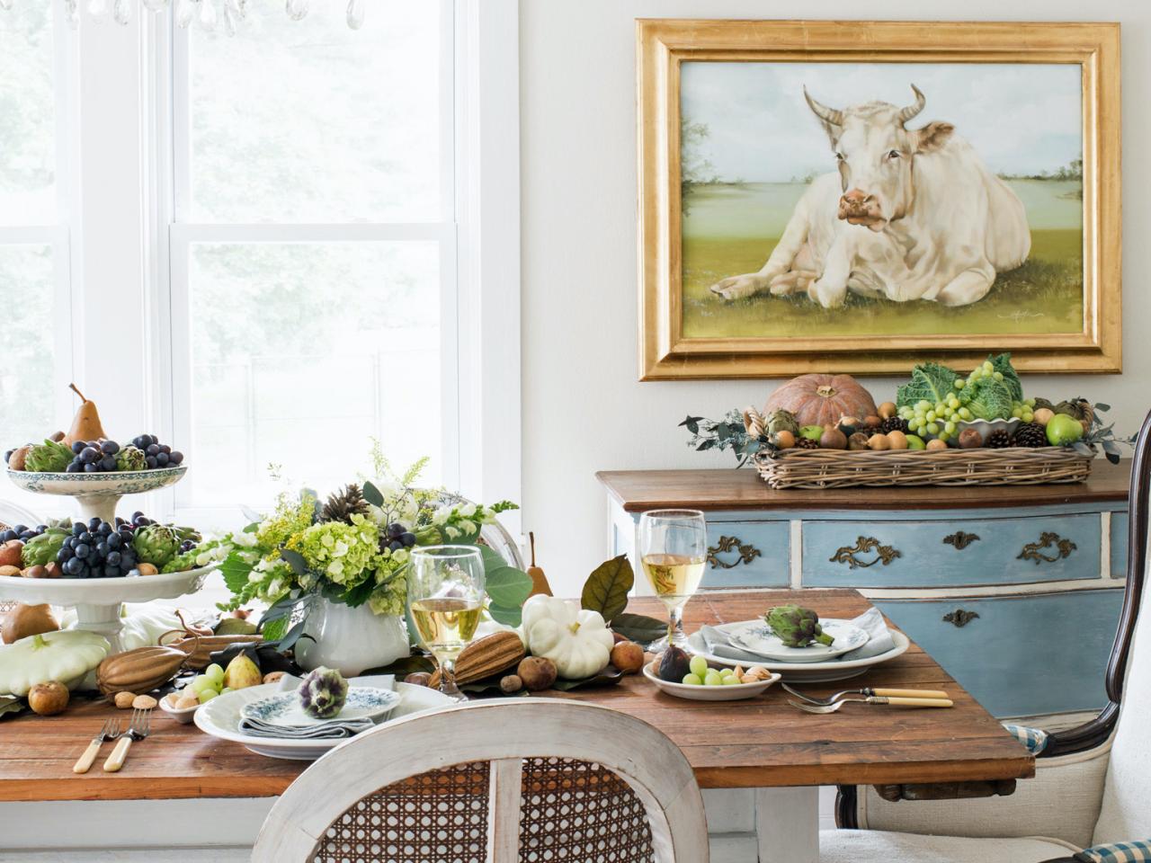 20 Fabulous Ways To Style Tiered Trays  Kitchen island decor, Country  house decor, Country farmhouse decor