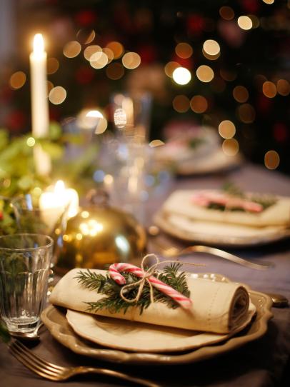 60 Christmas Table Decorations, Festive Table Setting Ideas for Holiday  Parties