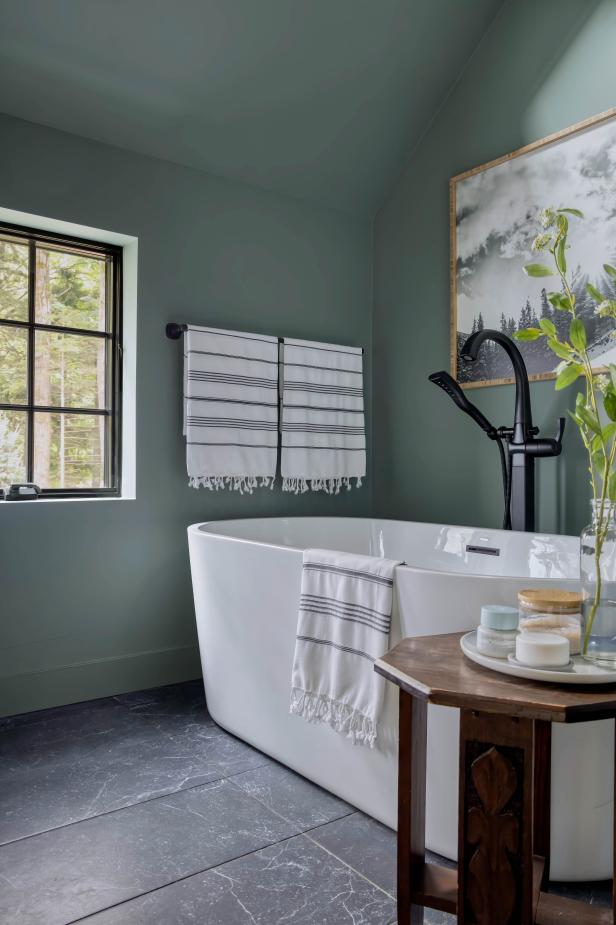 Pictures of the HGTV Smart Home 2022 Main Bathroom + Closet