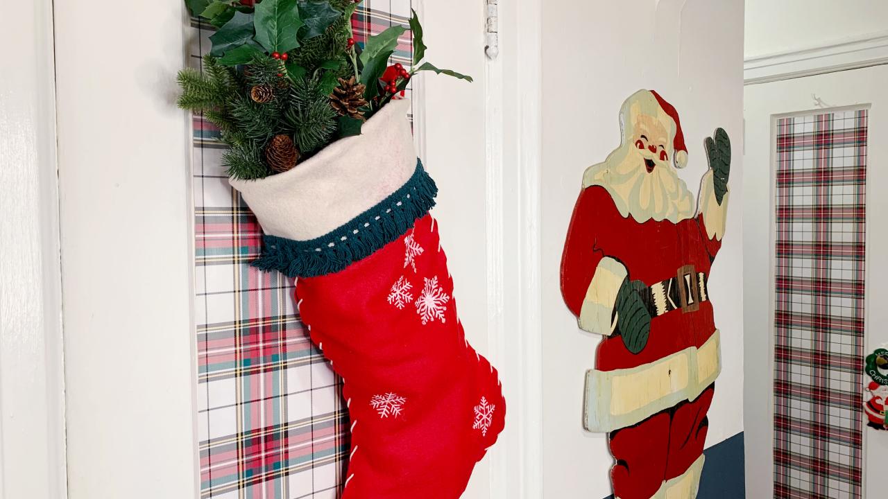 101 gifts under $5  Diy christmas gifts, Christmas stocking