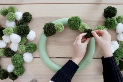 How to Make a Christmas Tree Forest Pom-Pom Wreath