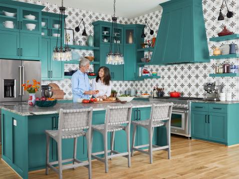 Tour a Striking Kitchen Decorated In Shades of Teal