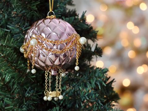 How to Make a DIY Hot Air Balloon Ornament for Christmas