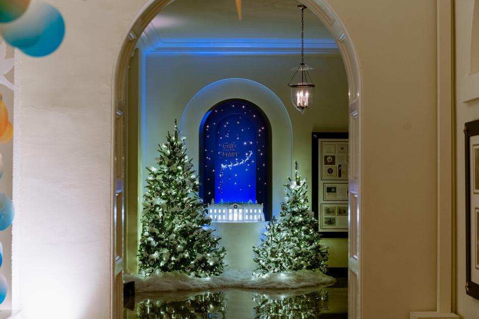 White House Christmas Tour 2021, Pt. 1 White House Christmas 2021 HGTV