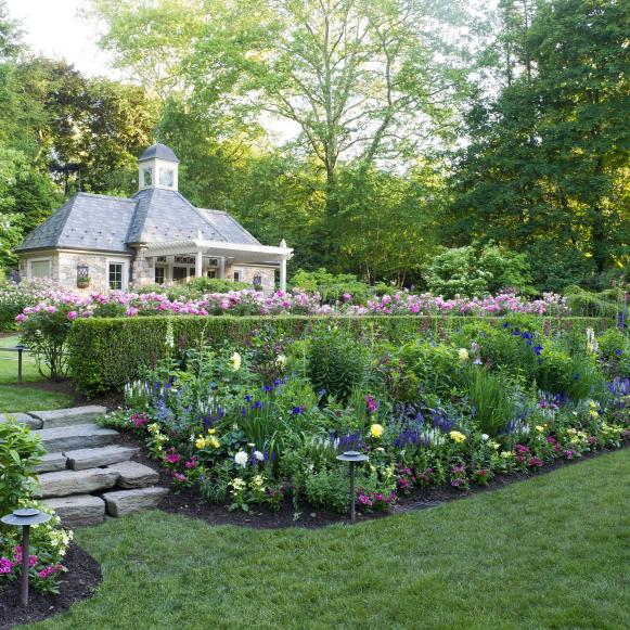 Gorgeous Gardens | 2021 | HGTV