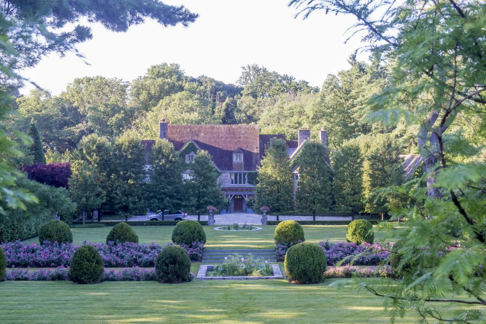 Tour This Pennsylvania Cottage With Gorgeous Formal Gardens 