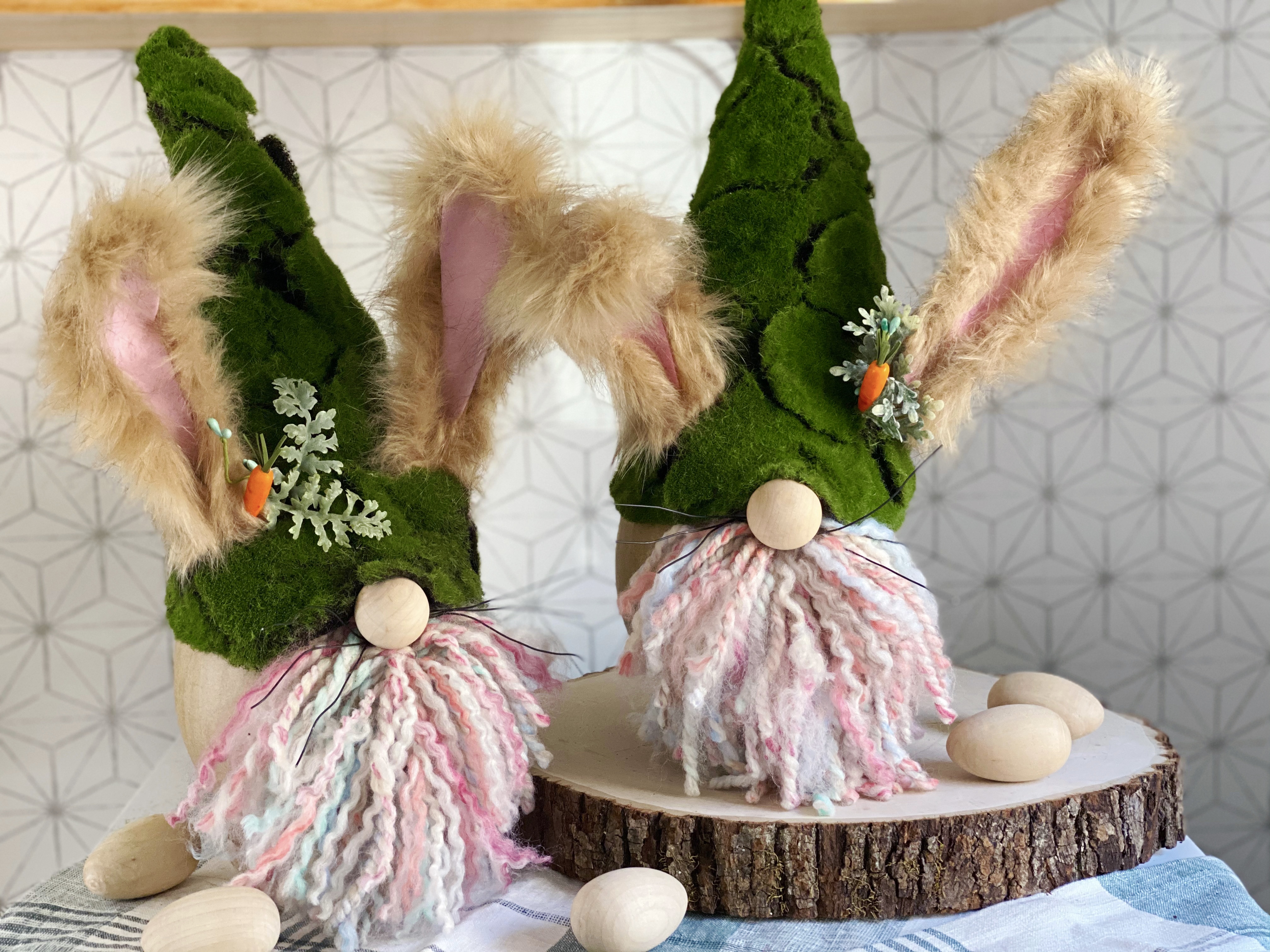 7 x Mini Carrots Easter Bunny Egg Hunt Bonnet Art & Craft Decoration Accessories 