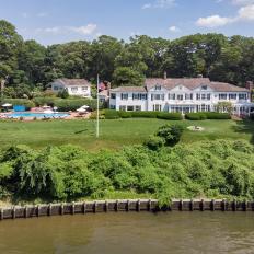 New Jersey Waterfront Estate With River Amenities