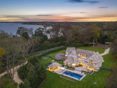 Oceanside Manor With Six Bedrooms and Private Drive