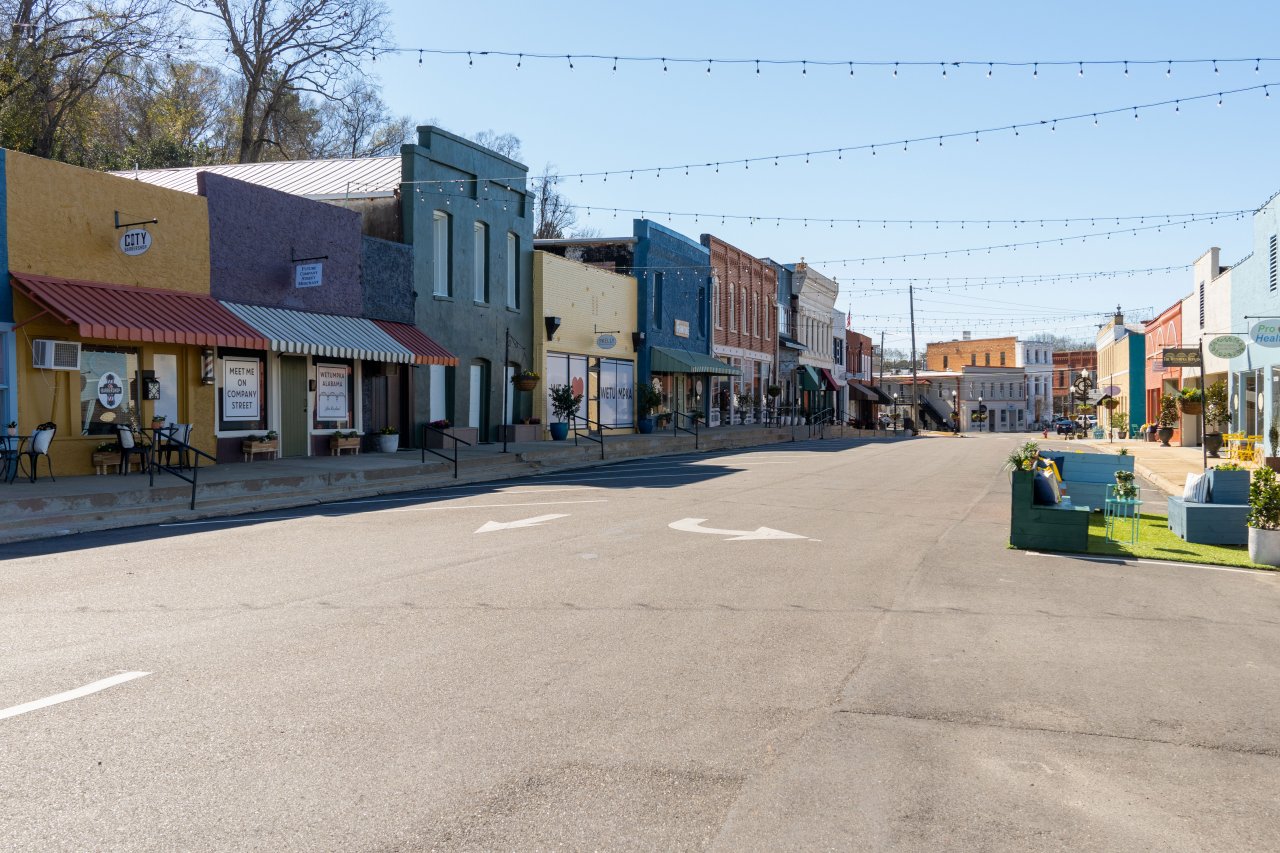 12 Things to Do in Wetumpka, AL | Home Town Takeover | HGTV