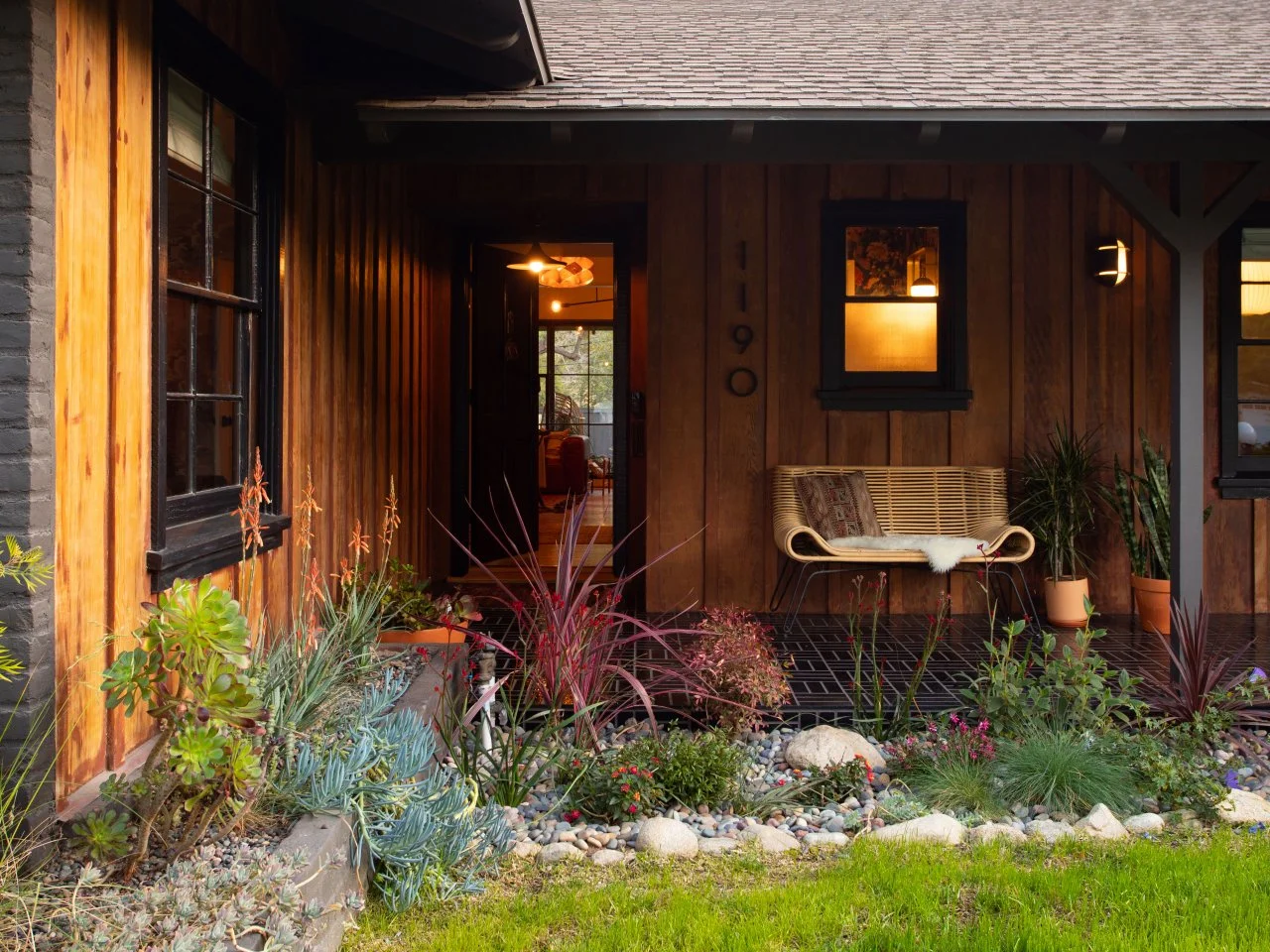 Tour a Bohemian California Ranch That Uses an Eclectic Mix of Vintage and  Modern Fixtures | HGTV, image size:1280x960