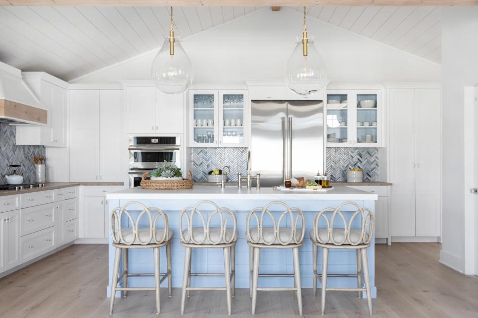 Bright and Beachy Kitchens and Dining Rooms