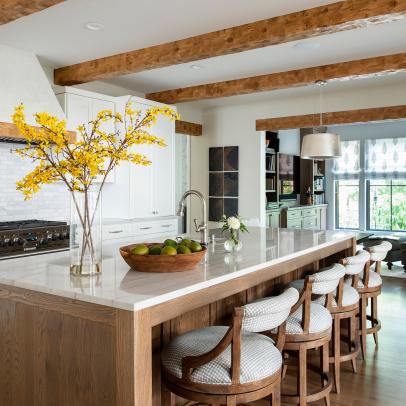 Rustic Transitional Kitchen With Exposed Beams