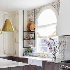 Transitional Kitchen With Tile Backsplash