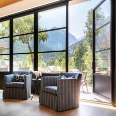 Kitchen Sitting Area With Views of the Colorado Mountains