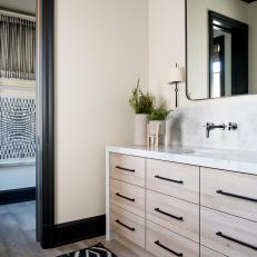 Black and White Contemporary Bathroom With Rug