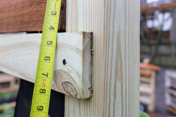 Using the measurements, ensure boards are evenly spaced. Mount the remaining boards to theposts to create the additional rows where you’ll attach the planting cups. Then start each of thescrews but don’t insert them all the way into the wood. Repeat down the length of each board.