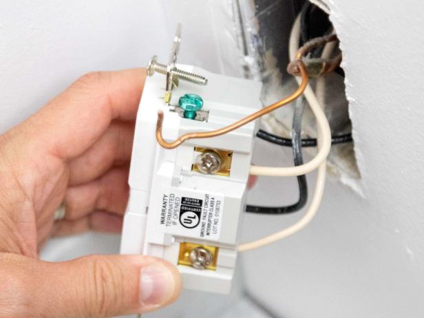 The Diffe Colored Electrical Wires, How To Ground A Light Fixture With Old Wiring