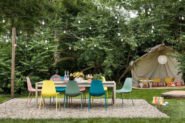 Colorful and Charming Outdoor Dining