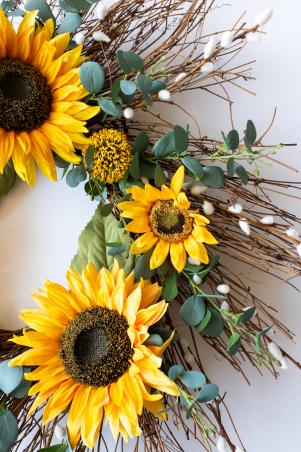 DIY Sunflower Wreath - DIY Danielle®