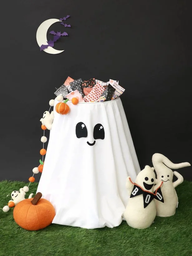 How to Make a Child Ghost Decor for Entryway: Spooky Charm