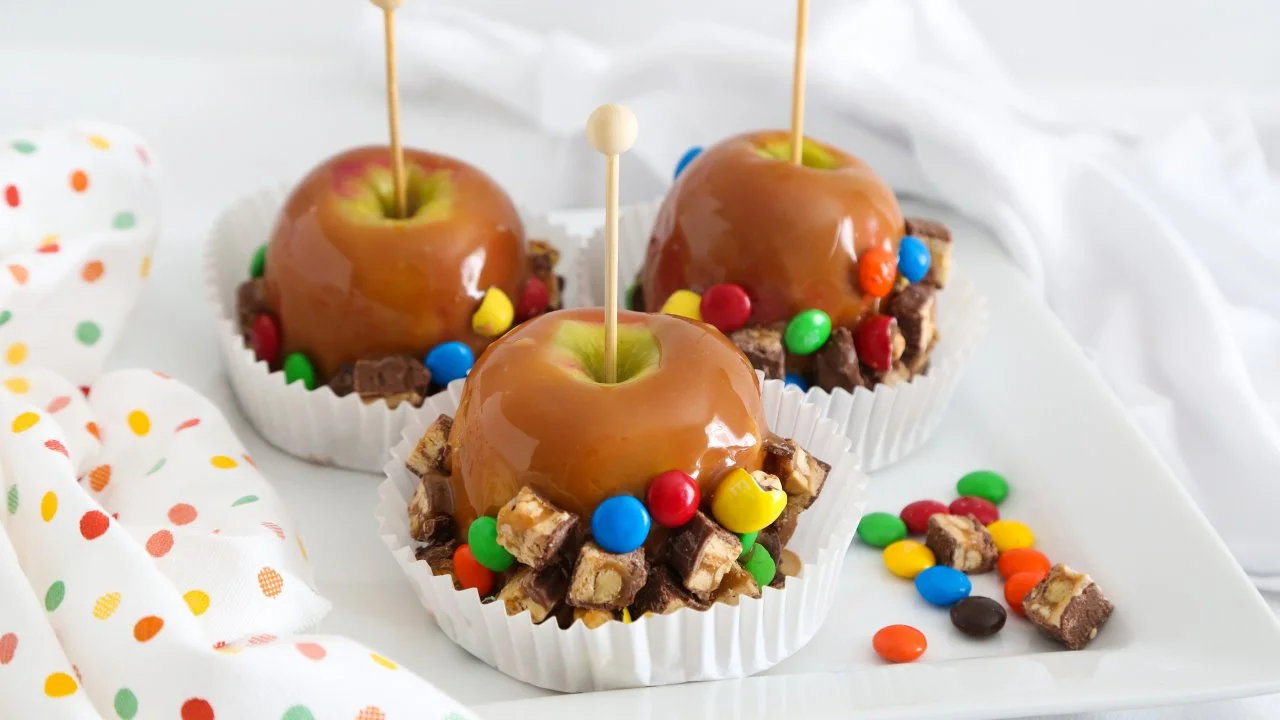 How to Make Caramel Apples Dipped in Halloween Candy | HGTV