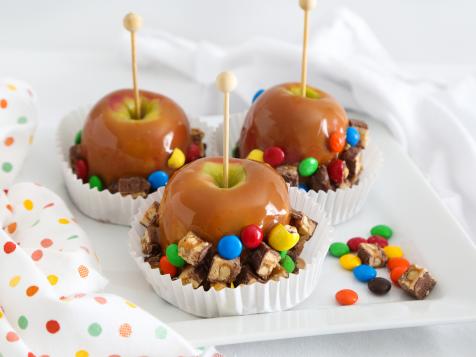 How to Make Caramel Apples Dipped in Halloween Candy