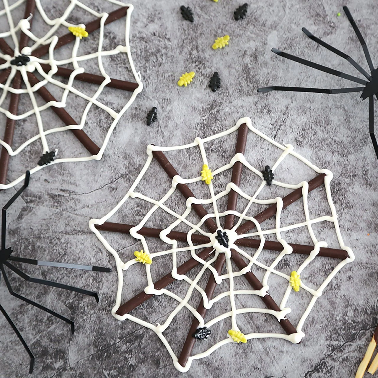 Halloween Spider Web Cookie Recipe | HGTV