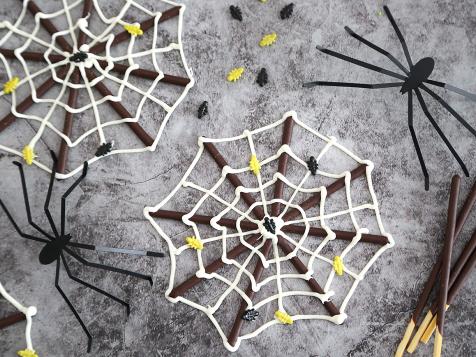 Halloween Dessert: Spider Web Cookies