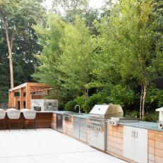 Outdoor Kitchen with Stainless Steel Appliances