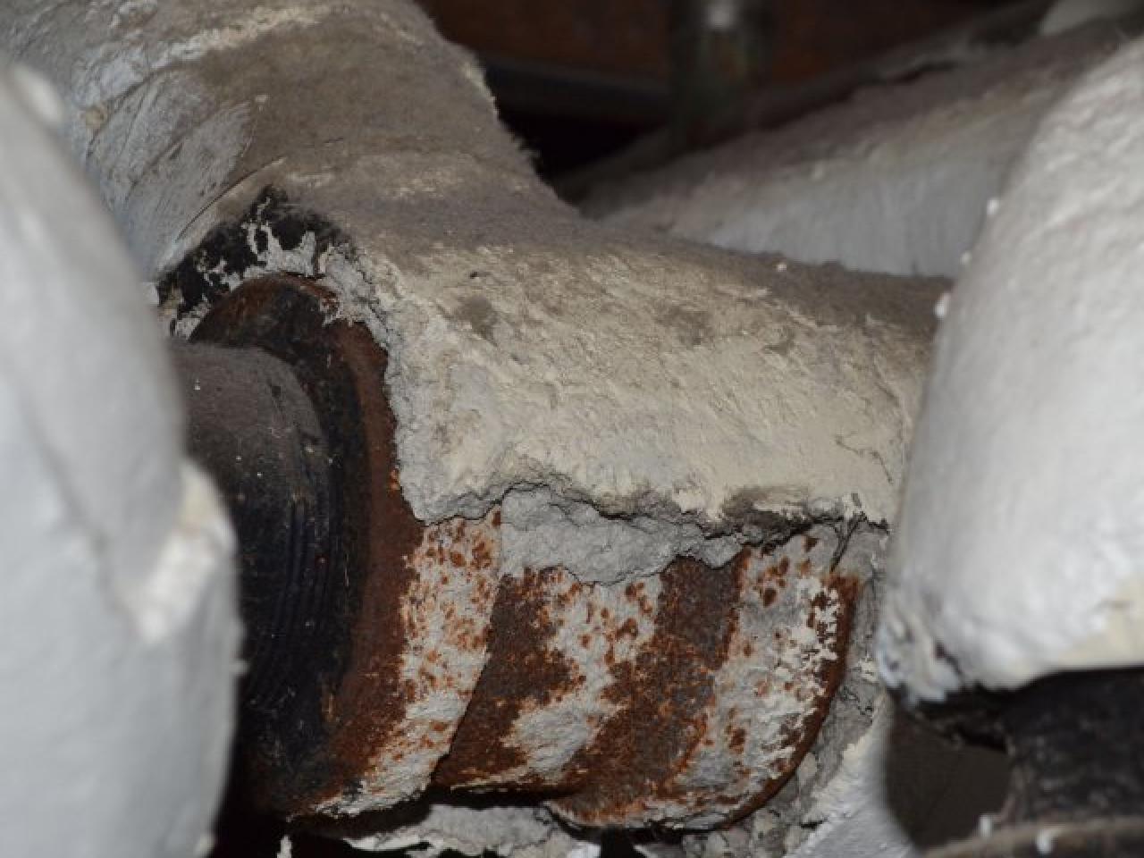 identifying asbestos siding