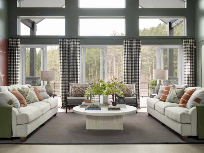 Explore the Stunning Living Room