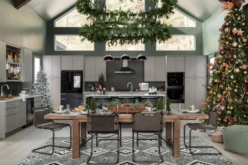 A Cozy Mountain Holiday at HGTV Dream Home 2023