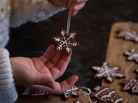 5-Ingredient Gingerbread Dough Ornaments That Last