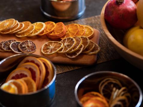 How to Dry Oranges and Citrus for Holiday Decorating