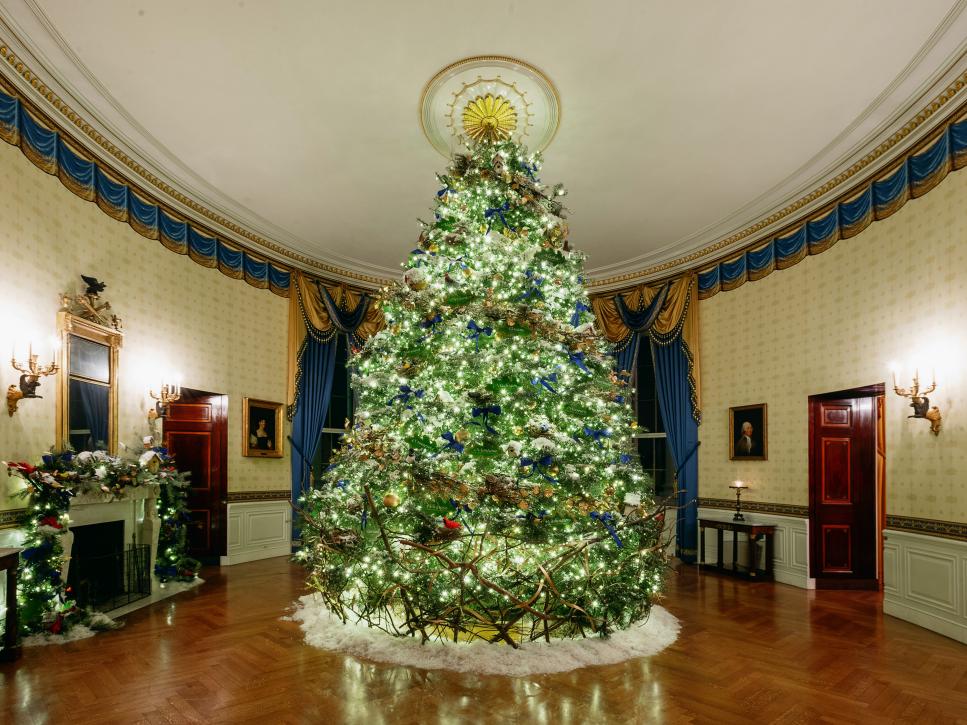 Tour the 2022 White House Christmas Decorations | White House Christmas ...