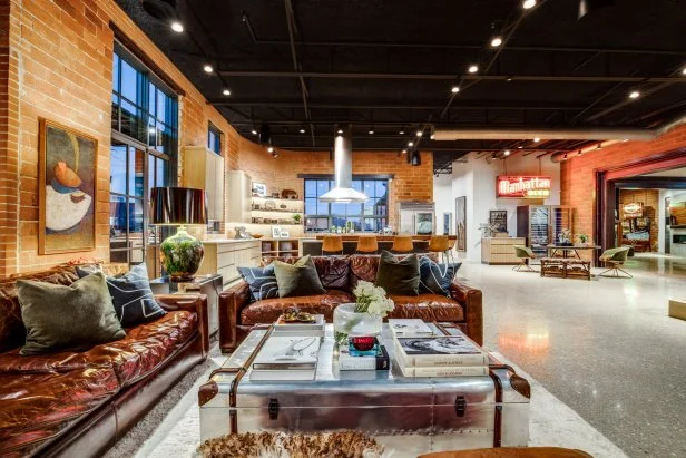 How to Decorate a Warehouse Office: Creative Tips for a Stylish Space
