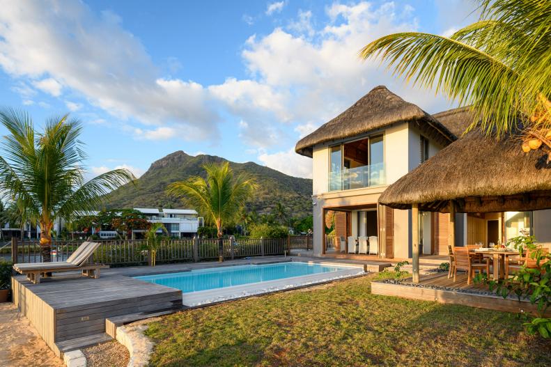Modern Pool at Oceanfront Villa, Thatched Roof, Covered Patio