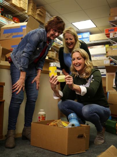 Lara Spencer Helps Homeowners Turn Stuff Into Cash in HGTV Series