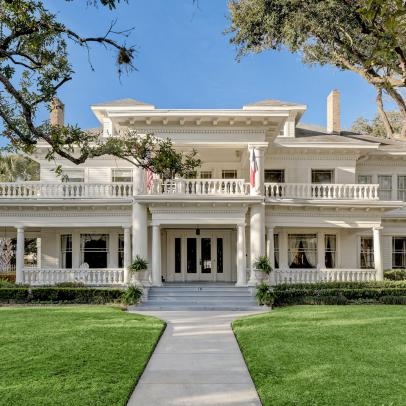 Colonial Style Houston Mansion