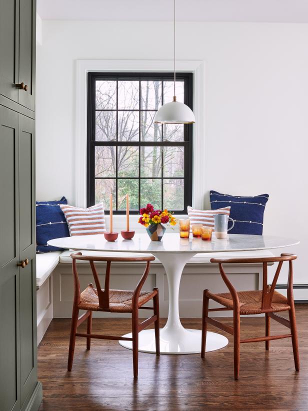 Breakfast Nook With A Banquette